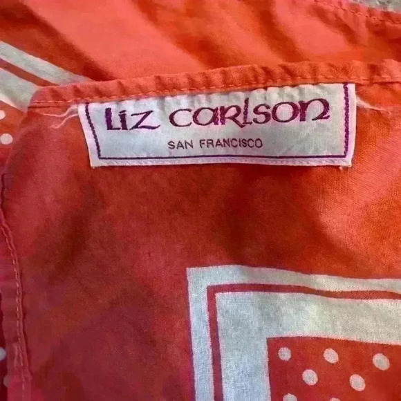 Vintage Rare Find  Liz Carlson of San Francisco Square Scarf - Picture 2 of 2